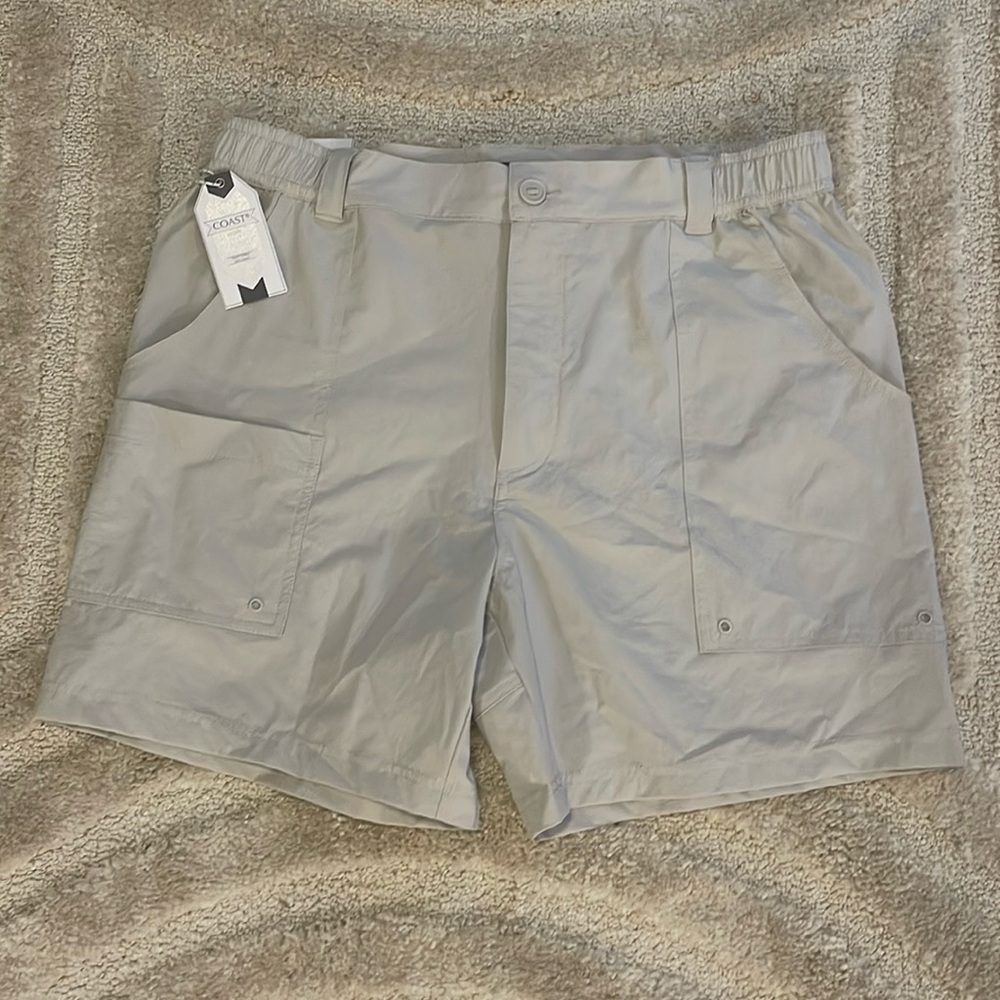 Coast shore NWT men’s large khaki shorts fishing